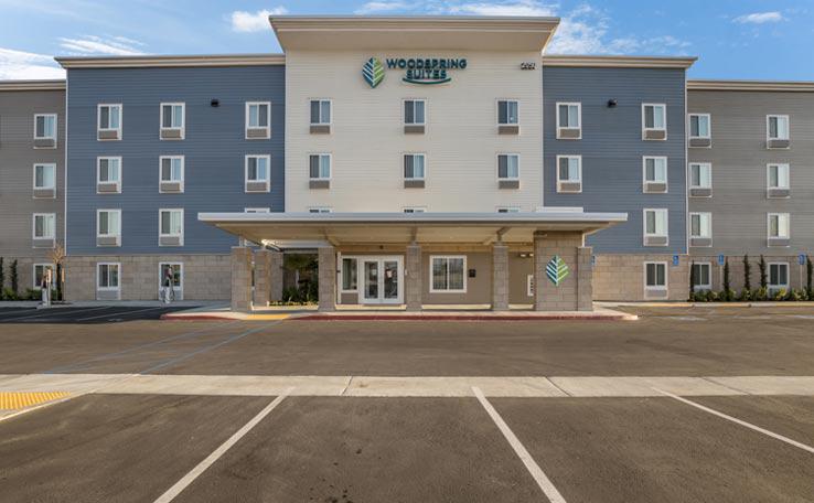 WoodSpring Suites