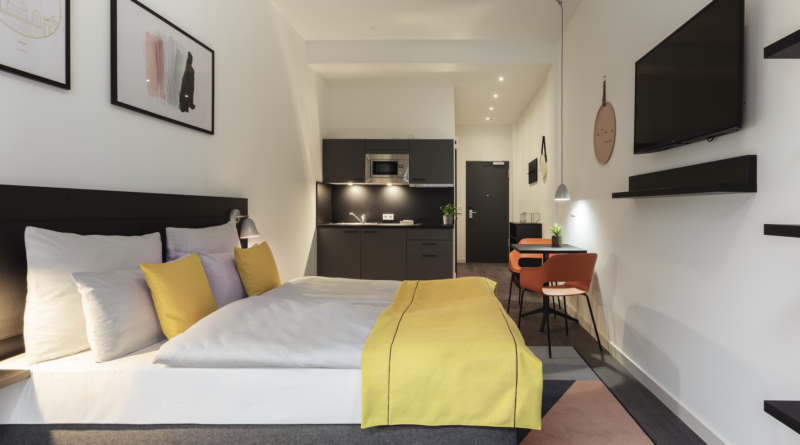 Candlewood Suites debuts in Europe