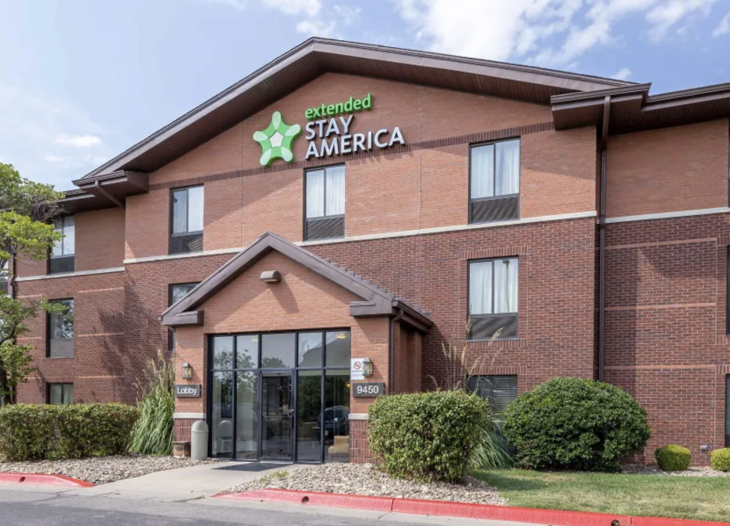Lodging Advisory Group sells 16 Extended Stay America hotels